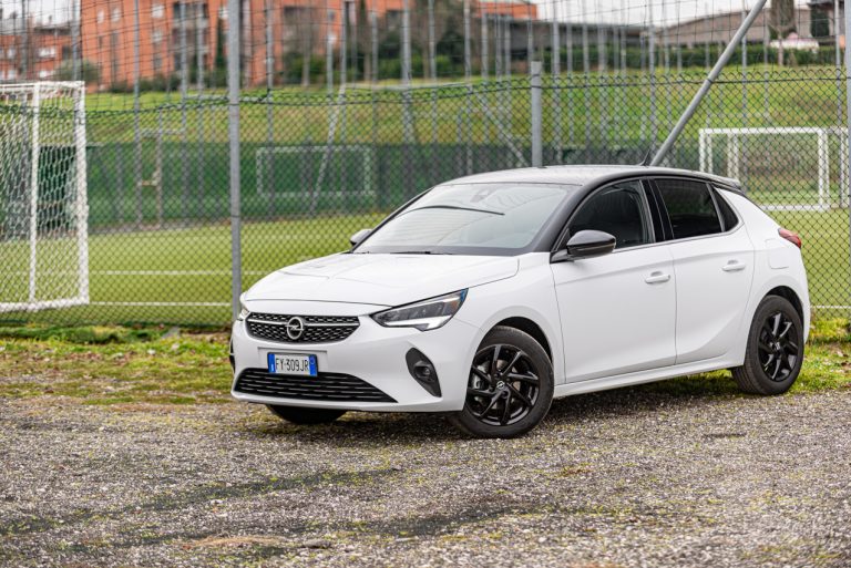 Opel Corsa 1.2 turbo MT: la prova su strada