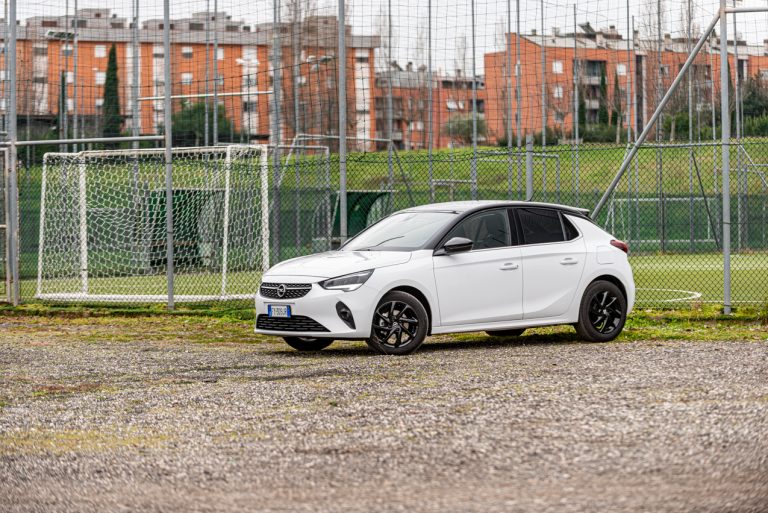Opel Corsa 1.2 turbo MT: la prova su strada
