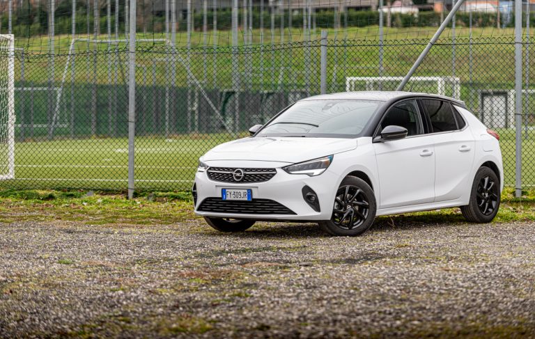 Opel Corsa 1.2 turbo MT: la prova su strada