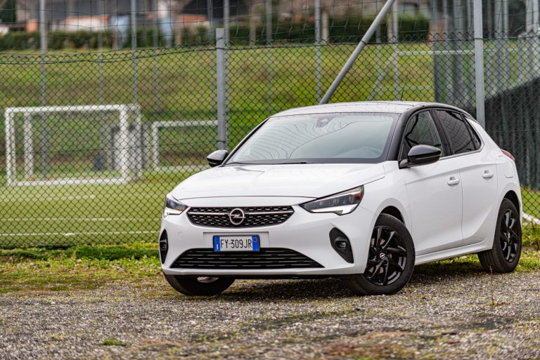 Opel Corsa 1.2 turbo MT: la prova su strada