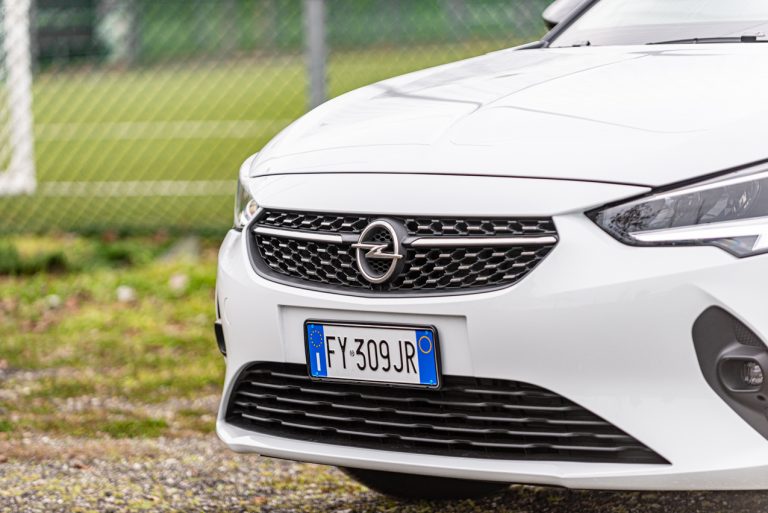 Opel Corsa 1.2 turbo MT: la prova su strada