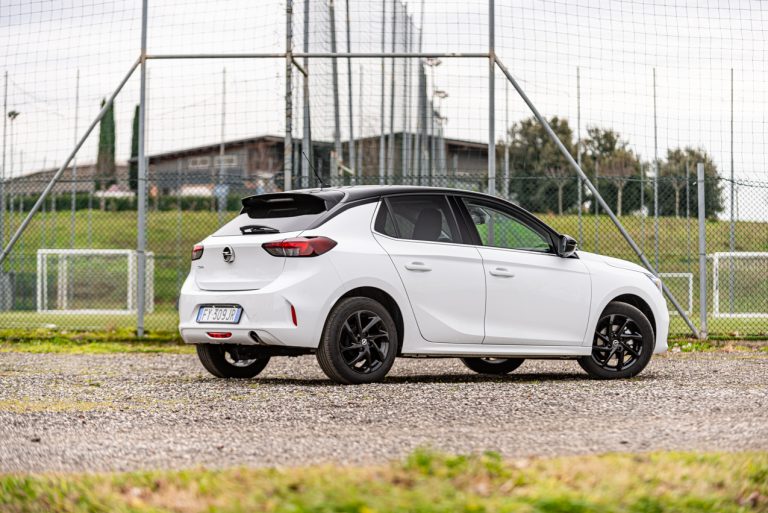Opel Corsa 1.2 turbo MT: la prova su strada