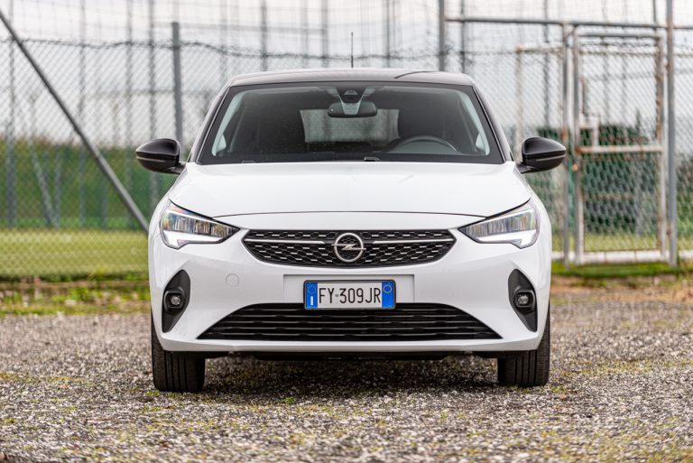 Opel Corsa 1.2 turbo MT: la prova su strada