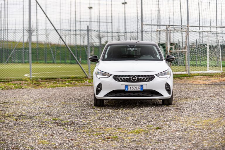Opel Corsa 1.2 turbo MT: la prova su strada