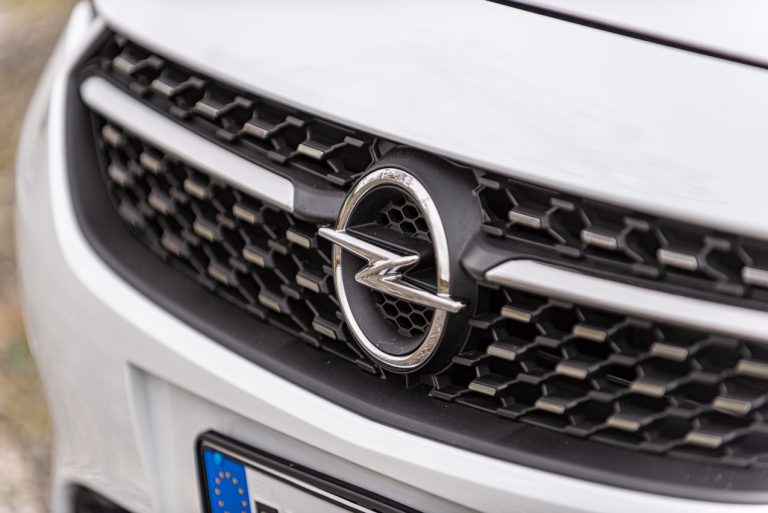 Opel Corsa 1.2 turbo MT: la prova su strada