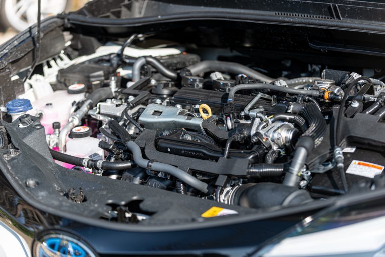 Toyota C-HR 2.0 Hybrid, la prova su strada