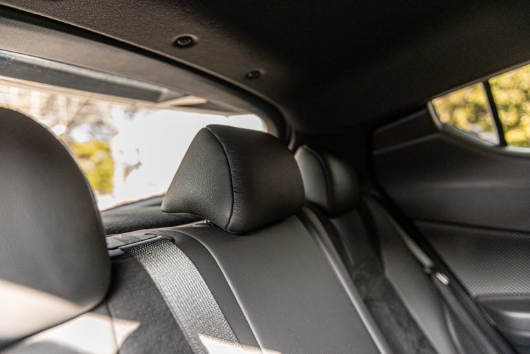 Toyota C-HR 2.0 Hybrid, la prova su strada