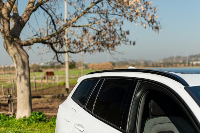 Volvo V60 T8 Ibrida Plug-in, la prova su strada