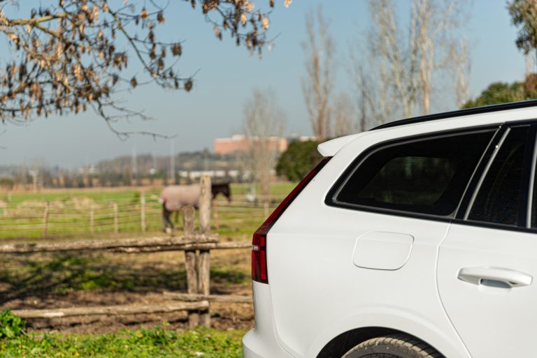 Volvo V60 T8 Ibrida Plug-in, la prova su strada