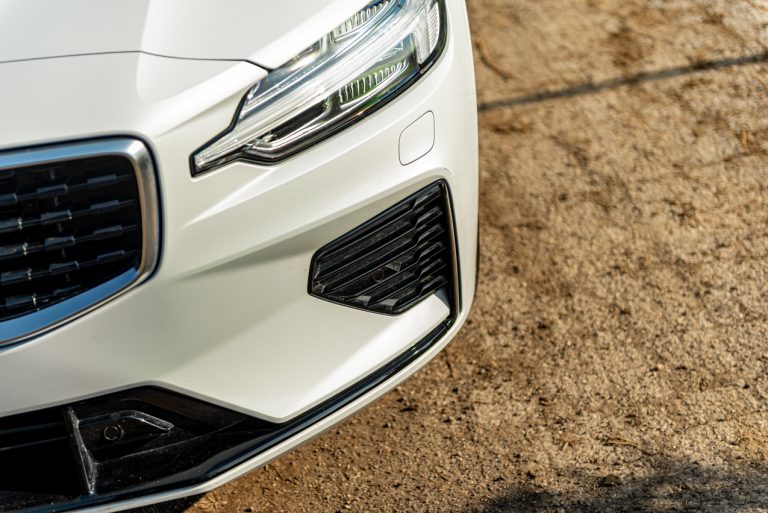 Volvo V60 T8 Ibrida Plug-in, la prova su strada