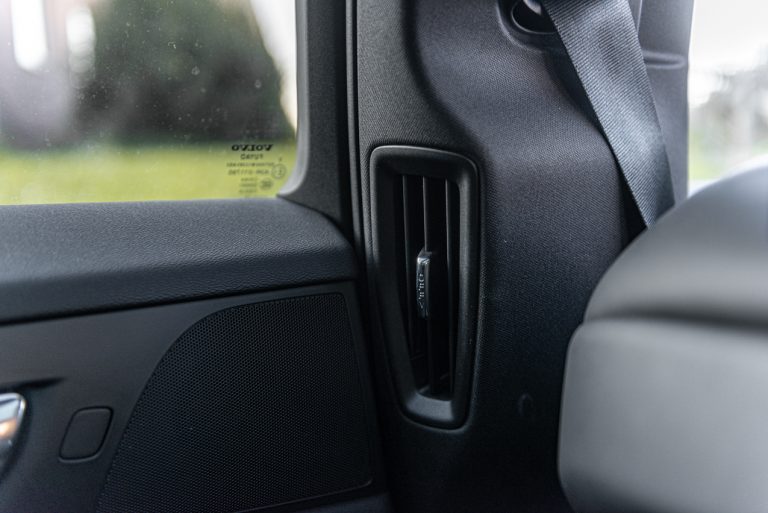 Volvo V60 T8 Ibrida Plug-in, la prova su strada