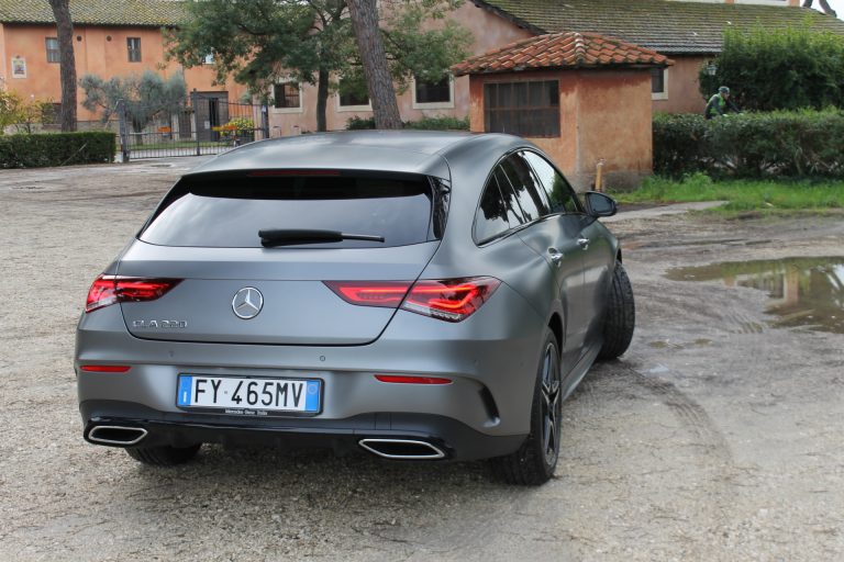 Mercedes-Benz CLA 200 Shooting Brake: la prova su strada