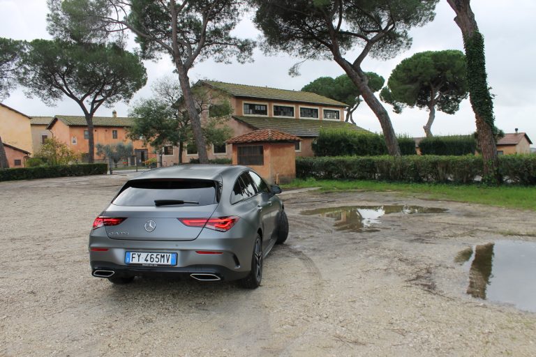 Mercedes-Benz CLA 200 Shooting Brake: la prova su strada