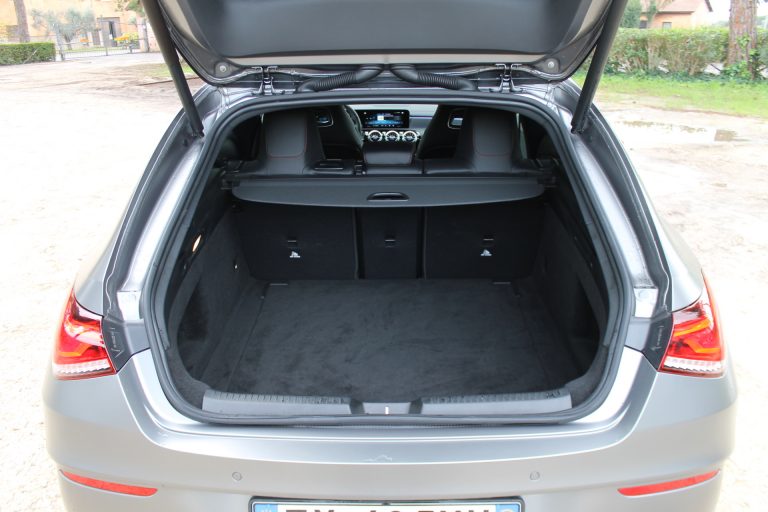 Mercedes-Benz CLA 200 Shooting Brake: la prova su strada