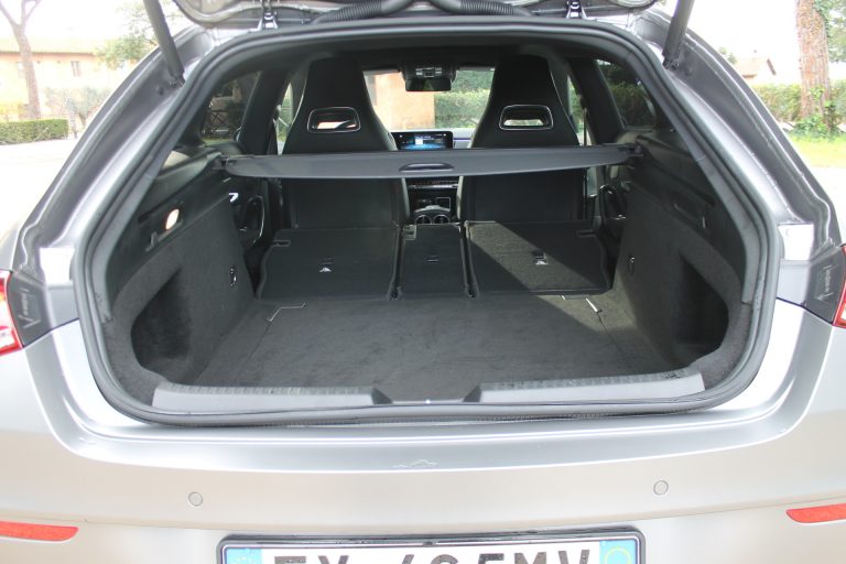 Mercedes-Benz CLA 200 Shooting Brake: la prova su strada