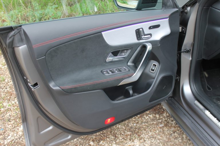 Mercedes-Benz CLA 200 Shooting Brake: la prova su strada