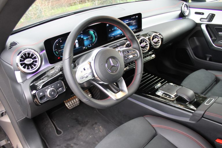 Mercedes-Benz CLA 200 Shooting Brake: la prova su strada