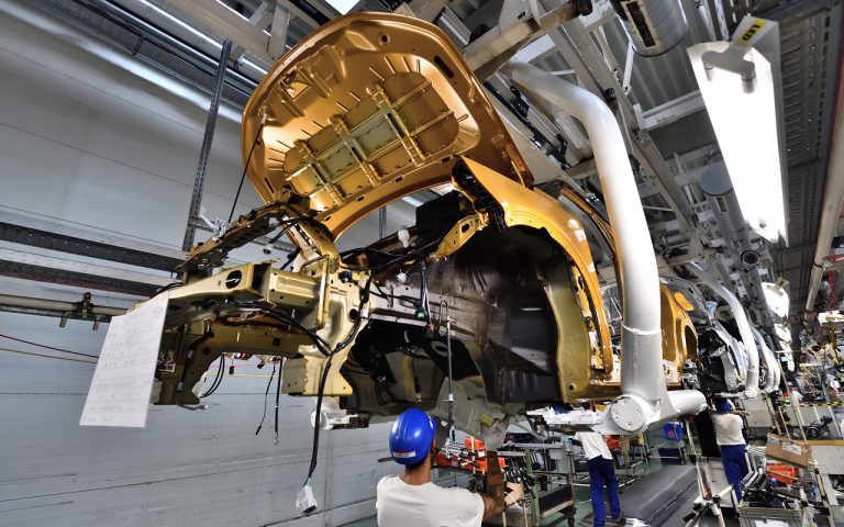 Suzuki: le immagini dell'impianto ungherese
