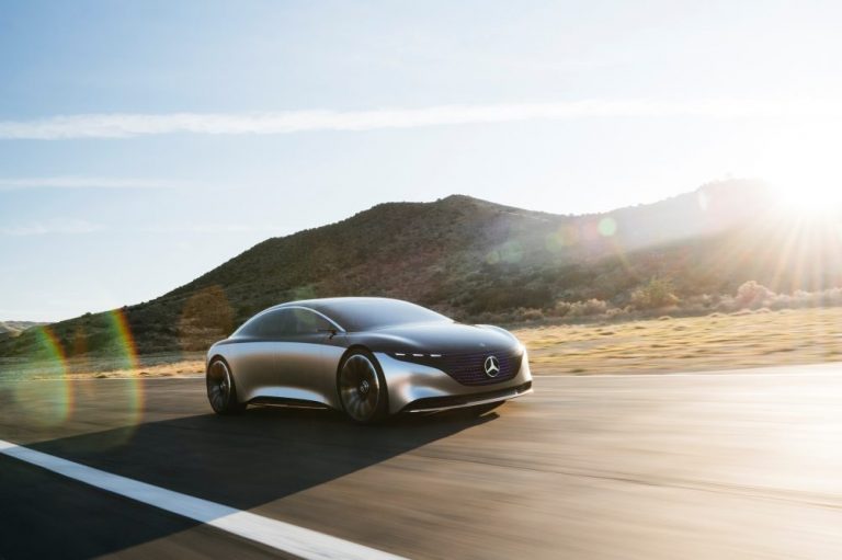 Presentate a Los Angeles le Mercedes-Benz EQS