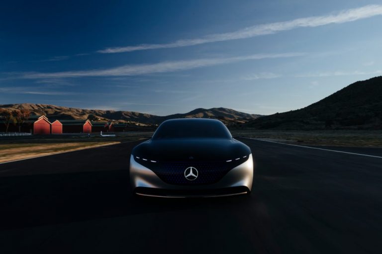 Presentate a Los Angeles le Mercedes-Benz EQS