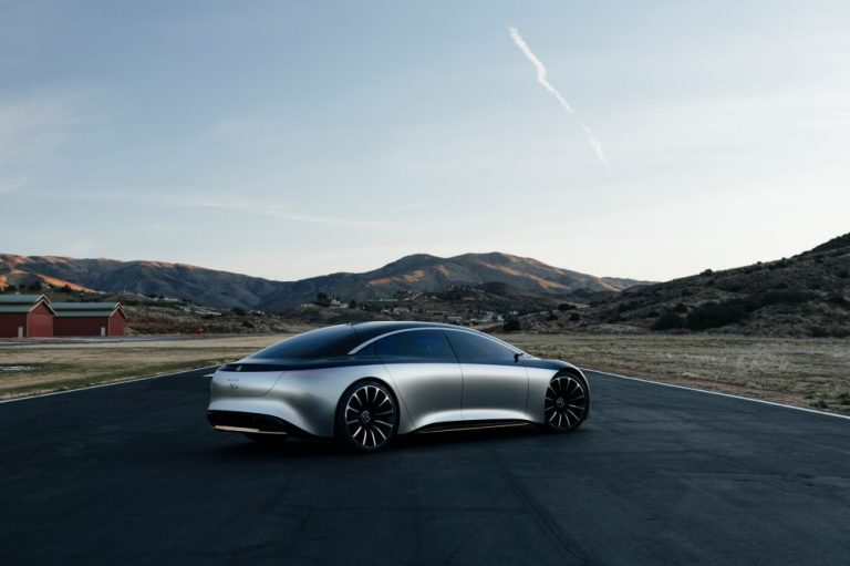 Presentate a Los Angeles le Mercedes-Benz EQS