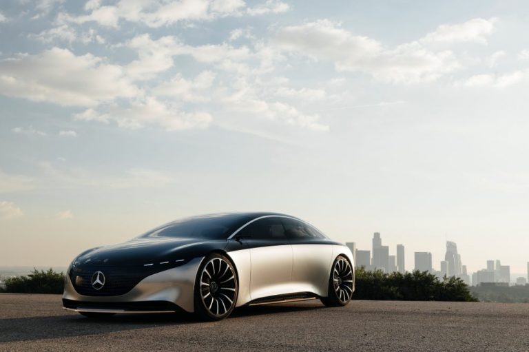 Presentate a Los Angeles le Mercedes-Benz EQS