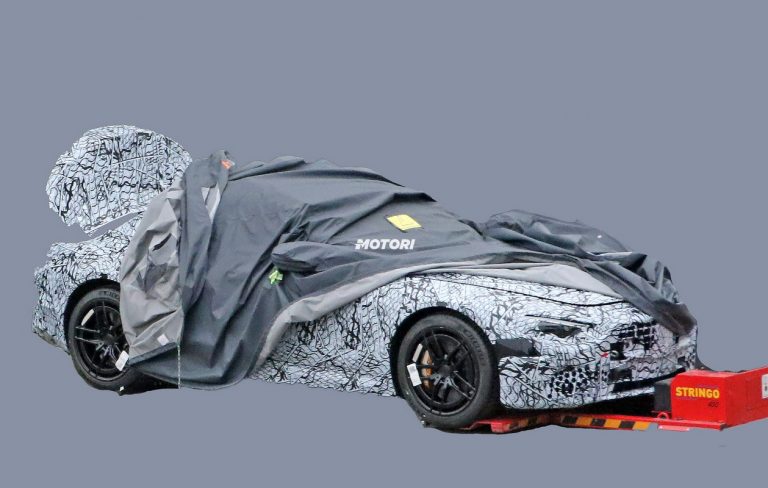 Mercedes-Benz SL 2022: le foto spia