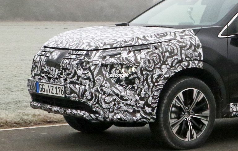 Mitsubishi Eclipse Cross restyling, foto spia