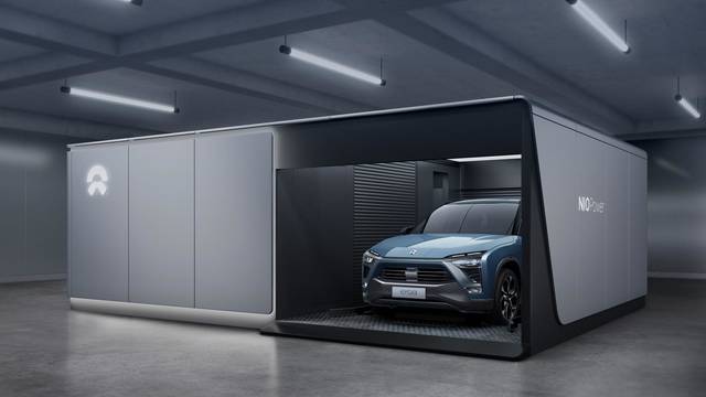 Auto elettriche, la Cina vuole il cambio ultra rapido delle batterie: foto