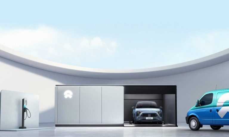 Auto elettriche, la Cina vuole il cambio ultra rapido delle batterie: foto