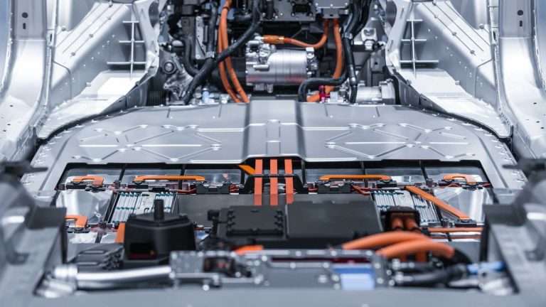 Auto elettriche, la Cina vuole il cambio ultra rapido delle batterie: foto