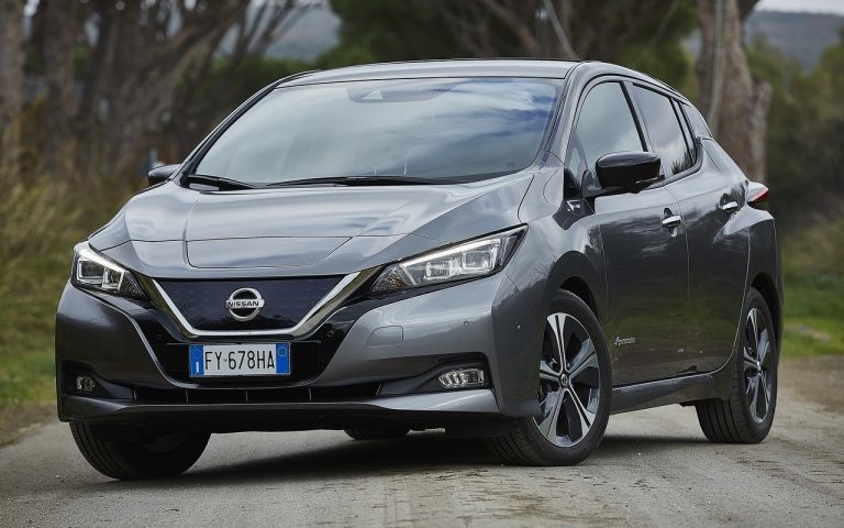 Nuova Nissan Leaf 62 kWh: immagini ufficiali