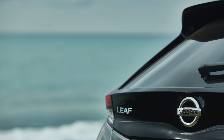 Nuova Nissan Leaf 62 kWh: immagini ufficiali