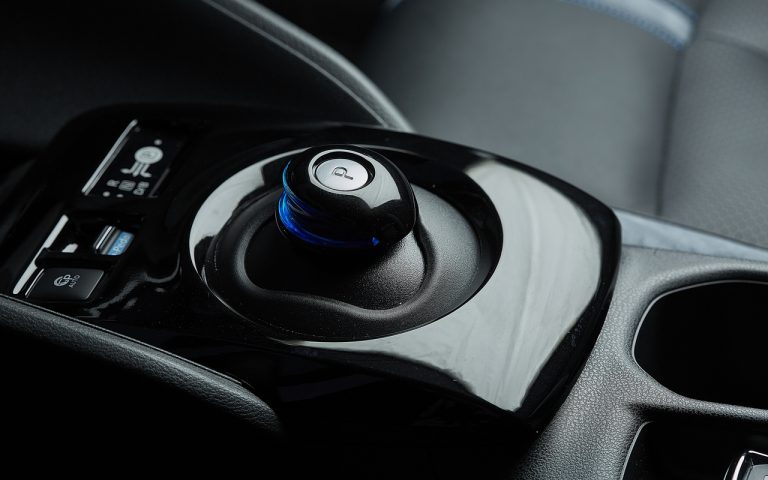 Nuova Nissan Leaf 62 kWh: immagini ufficiali