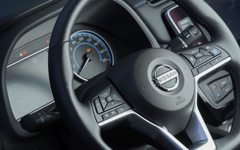 Nuova Nissan Leaf 62 kWh: immagini ufficiali