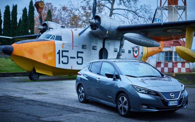 Nuova Nissan Leaf 62 kWh: immagini ufficiali