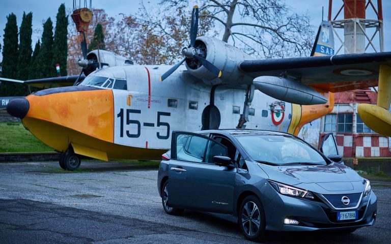 Nuova Nissan Leaf 62 kWh: immagini ufficiali