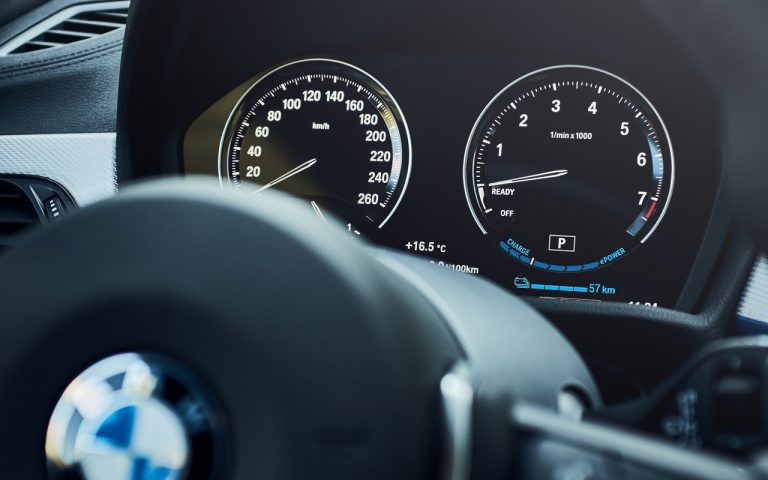 Bmw X1 e X2 xDrive25e: immagini ufficiali