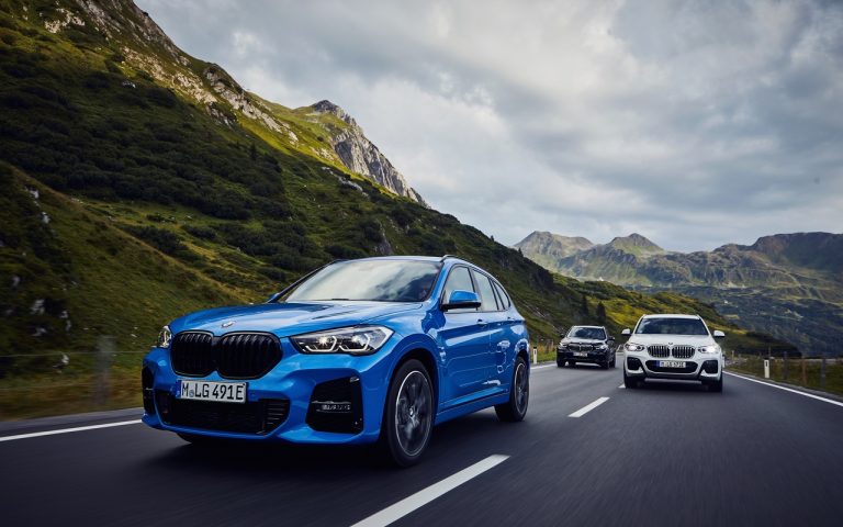 Bmw X1 e X2 xDrive25e: immagini ufficiali