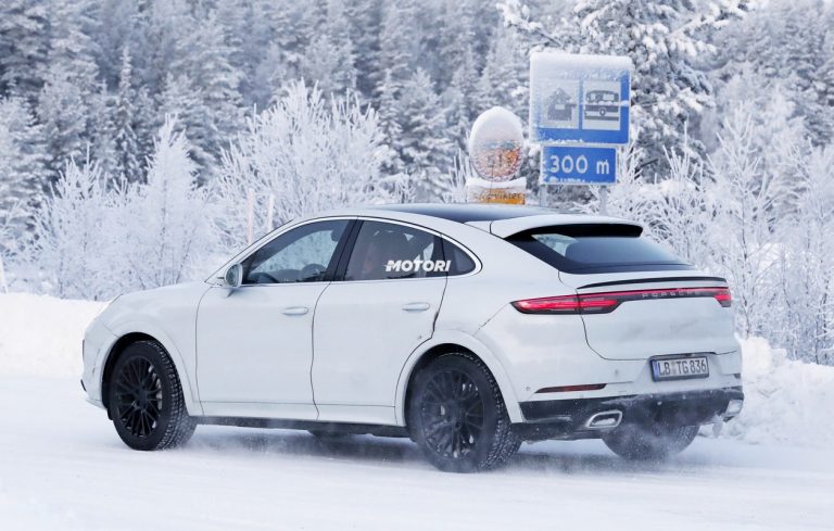 Porsche Cayenne Coupé GT: le foto spia