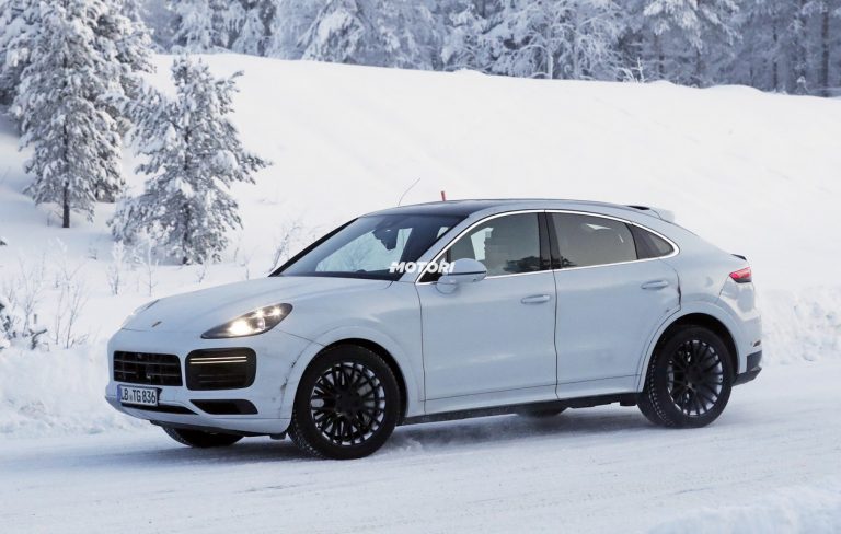 Porsche Cayenne Coupé GT: le foto spia
