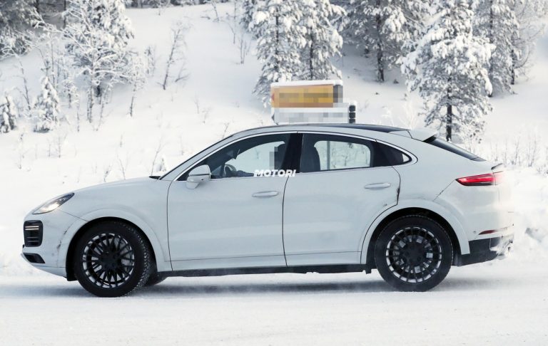Porsche Cayenne Coupé GT: le foto spia