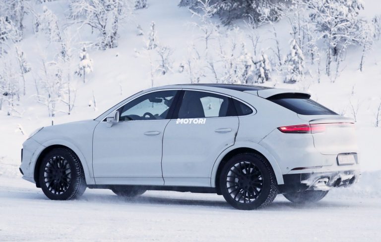 Porsche Cayenne Coupé GT: le foto spia