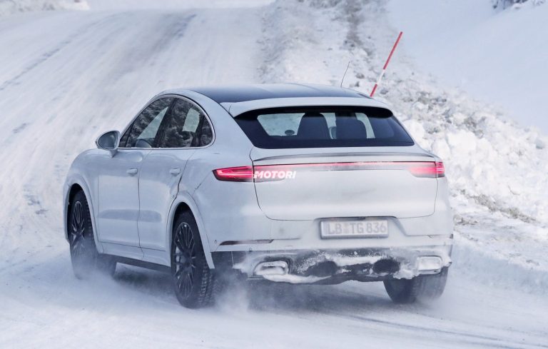 Porsche Cayenne Coupé GT: le foto spia