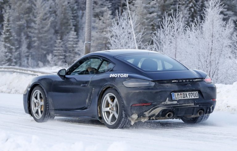 Porsche 718 Cayman GTS 4.0: le foto spia