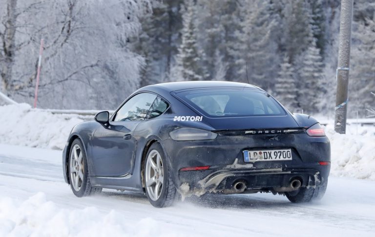 Porsche 718 Cayman GTS 4.0: le foto spia