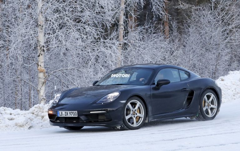 Porsche 718 Cayman GTS 4.0: le foto spia