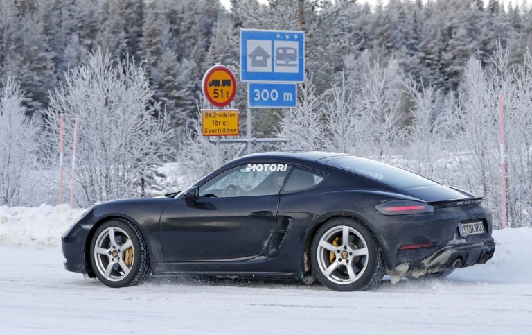 Porsche 718 Cayman GTS 4.0: le foto spia