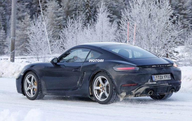 Porsche 718 Cayman GTS 4.0: le foto spia
