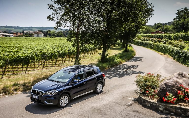 Suzuki S-Cross Hybrid: foto ufficiali